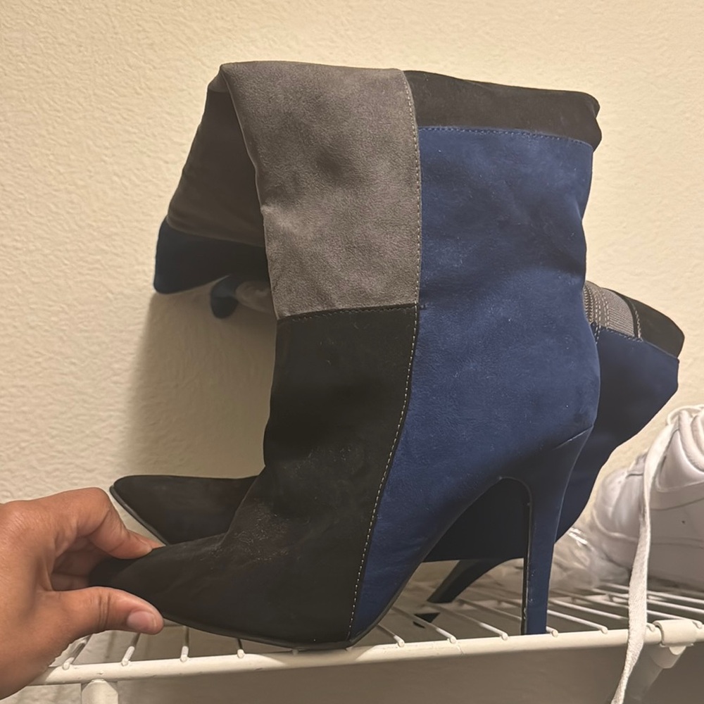 Stylish Blue and Black Women's Boots